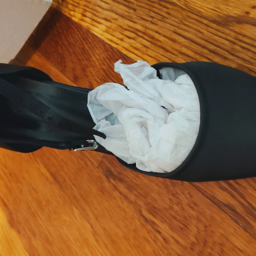 Elegant Black Heels with Studded Accents - Picture 6 of 10